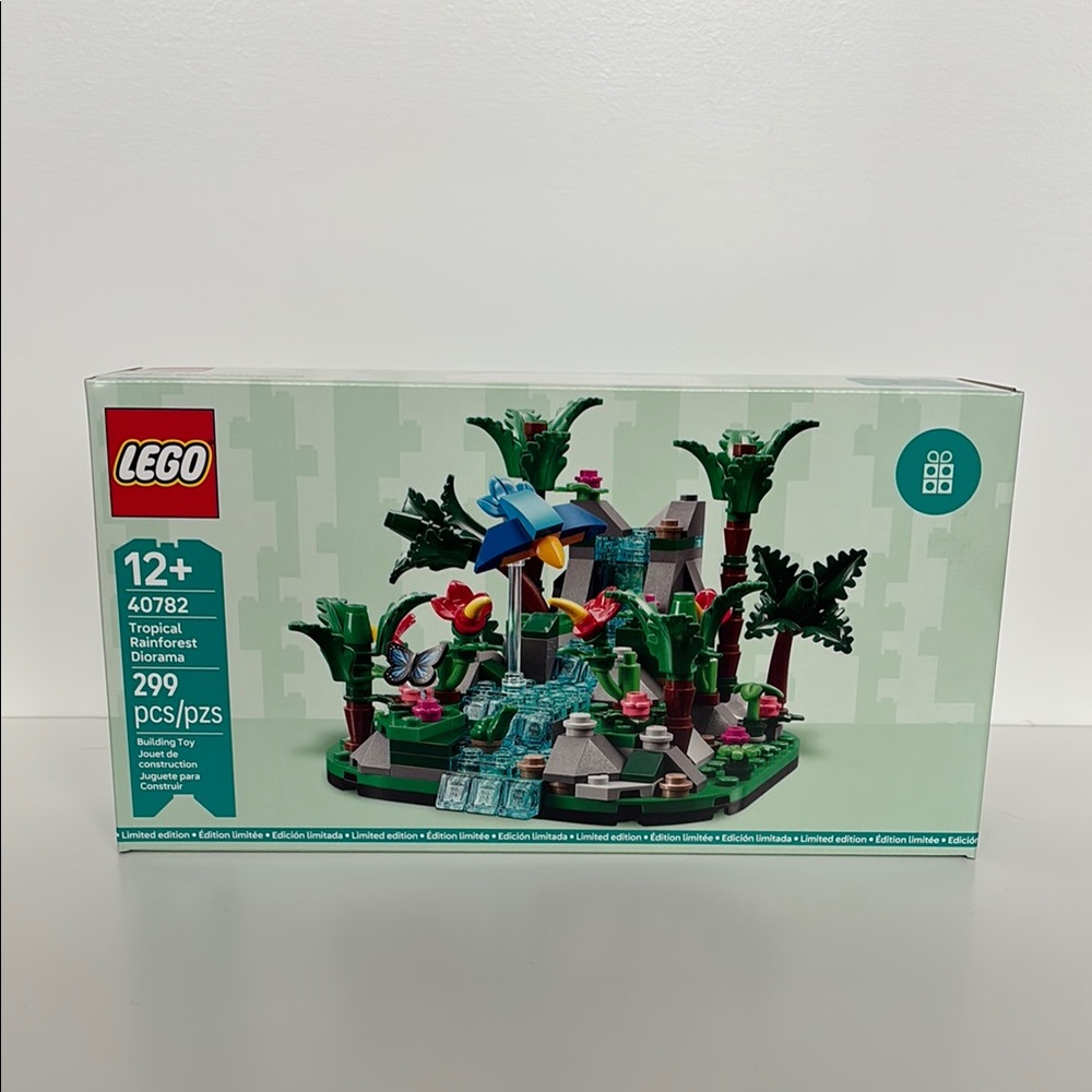 LEGO 40782 Tropical Rainforest Diorama Brand New Sealed